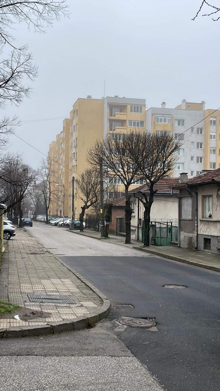 Блокът където живеят родителите на Василев е един от първите санирани в Хасково