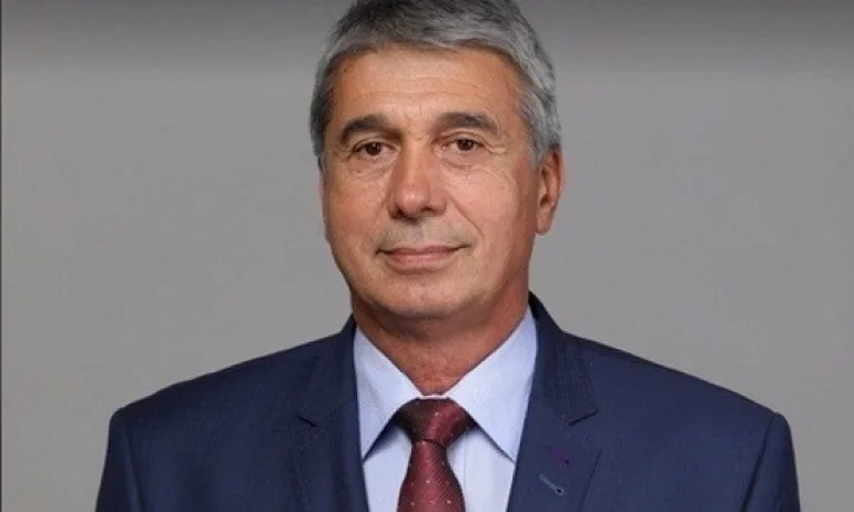 Евгени Игнатов: След 50 години Русе дочака нова закрита лекоатлетическа писта - Tribune.bg