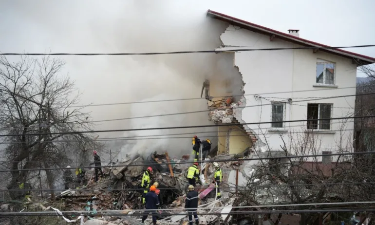 Взривът в Банкя: Продължават огледите по изясняване на причините за ужасяващия инцидент - (СНИМКИ) - Tribune.bg