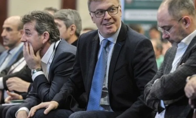 Футбол: Наско Сираков е готов с екипа, който ще спасява Левски - Tribune.bg