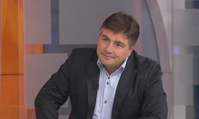 Бивш зам.-председател на СДС: Партията никога не е изглеждала толкова аматьорски преди избори - Tribune.bg