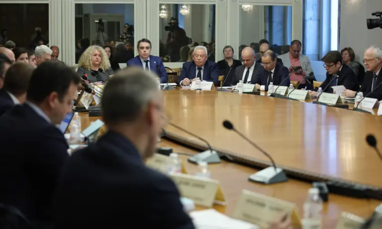 Бюджетната комисия прие на първо четене закона за държавния бюджет - Tribune.bg