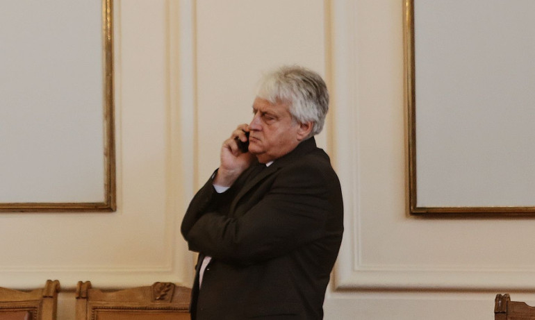 Рашков следи организирани пътувания: Питайте дали са за или против правителството - Tribune.bg