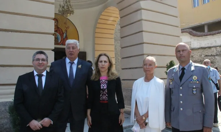 Вицепремиерът Марияна Николова: Борисов беше категоричен, че рестартът на държавата е необходим - Tribune.bg