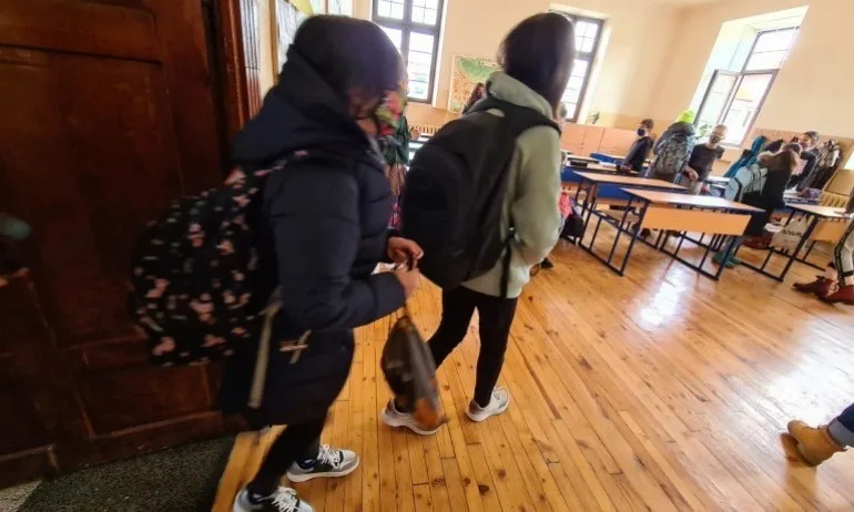 Наказания за подменени диктовки на националното външно оценяване за IV клас - Tribune.bg