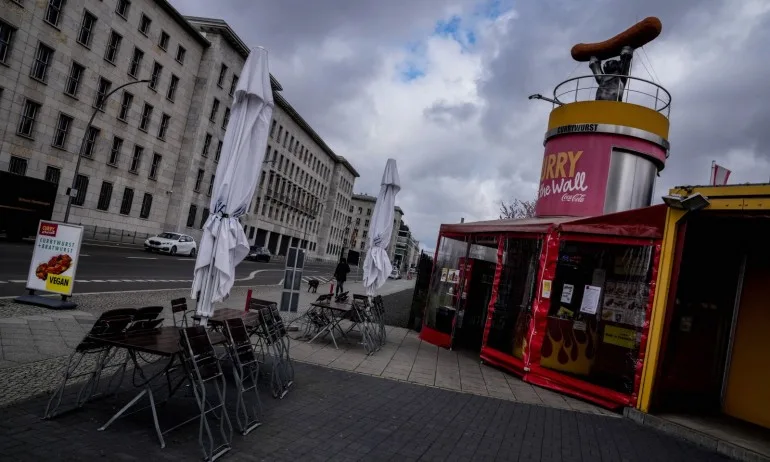 Германия въвежда от утре вечерен час в областите с висока честота на COVID-19 - Tribune.bg