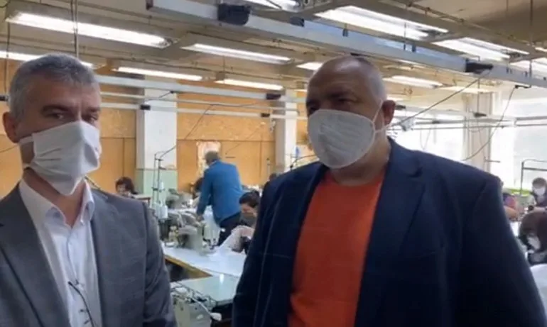 Борисов на посещение в цеха за защитни облекла в Калофер - Tribune.bg