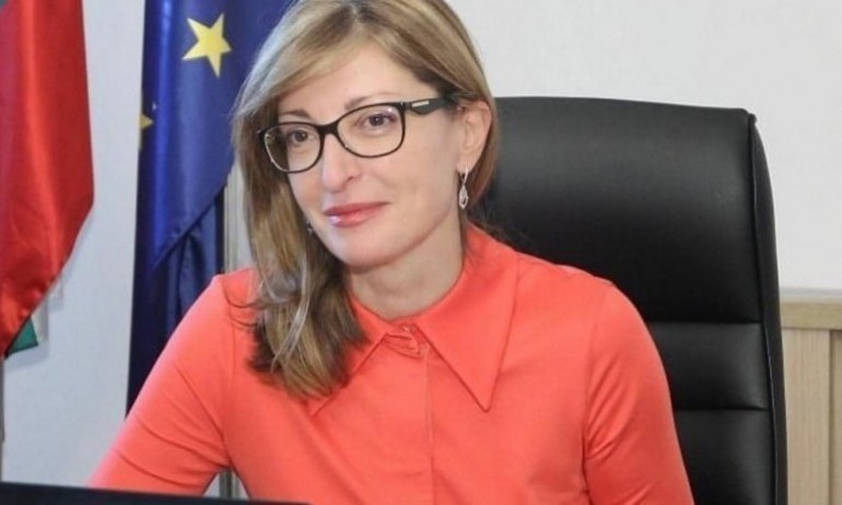 Захариева: Сънародниците ни в РС Македония са сигурни, че данните от преброяването са фалшифицирани - Tribune.bg