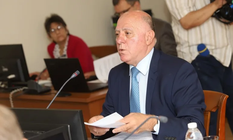 Боян Магдалинчев: Поведението на Лозан Панов е недопустимо - Tribune.bg