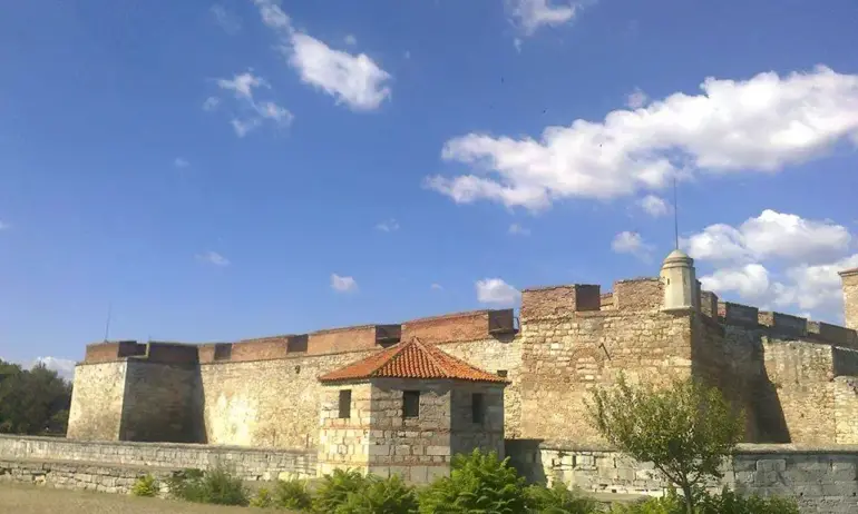 Затвориха крепостта Баба Вида във Видин - Tribune.bg