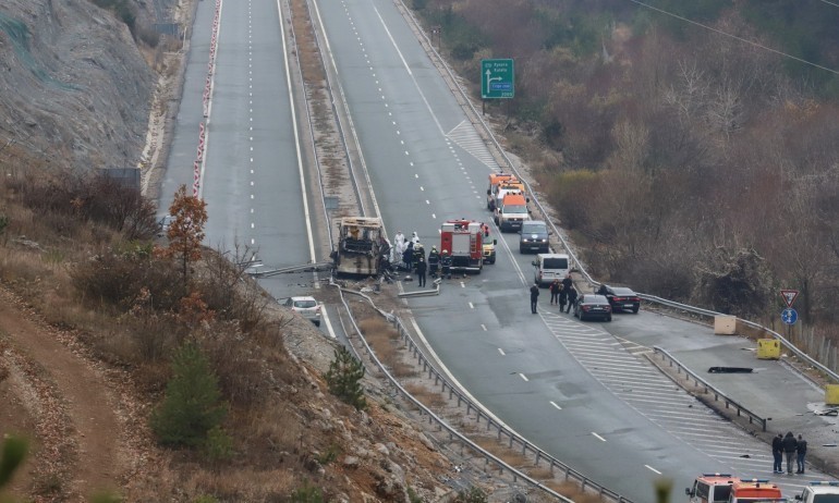 Транспортират в РСМ тленните останки на загиналите при катастрофата на АМ Струма - Tribune.bg