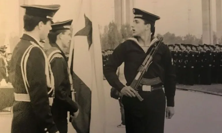 Министър Кралев: Честит празник на Българската армия и специално на нашите Военноморски сили! - Tribune.bg