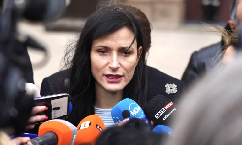 Мария Габриел: С Калин Стоянов сме работили изключително добре - Tribune.bg