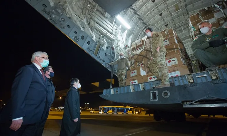 България получи първата пратка медицински материали от Китай - Tribune.bg