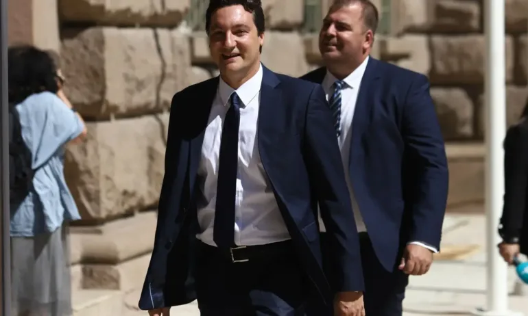 Зарков: Позицията на БСП за служебните министри е буря в чаша вода - Tribune.bg