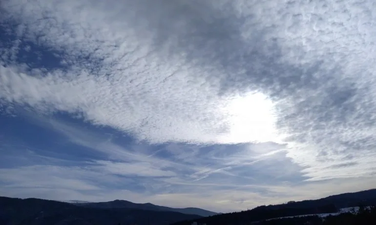 Предимно слънчево, следобед с валежи и гръмотевици - Tribune.bg