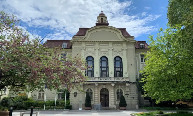 В Пловдив пътуването в градския транспорт за децата остава платено. Липсват безплатните карти - Tribune.bg