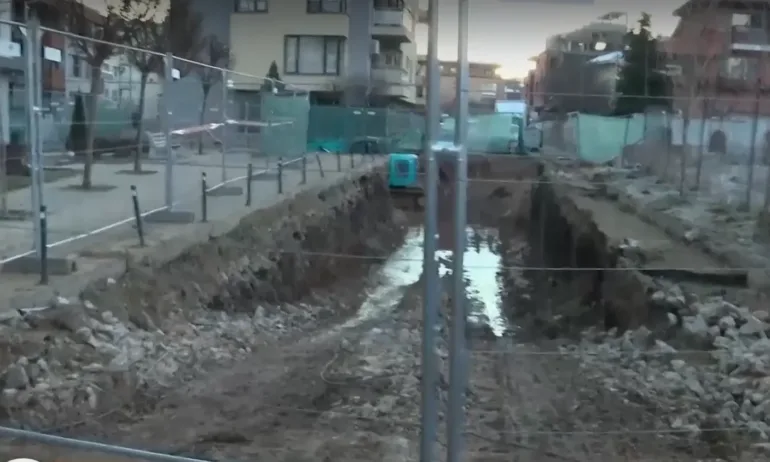 Кал и мръсотия, вместо улици, в столичия елитен квартал Витоша - Tribune.bg