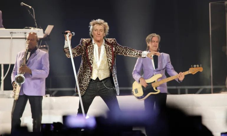 Легендарният Род Стюарт с концерт в София през декември - Tribune.bg