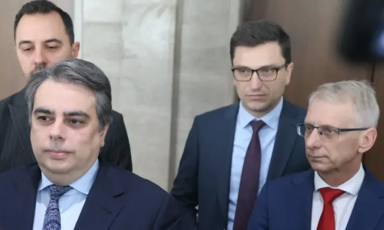 Асен Василев: Проектобюджетите на НЗОК и НОИ са скандални - Tribune.bg