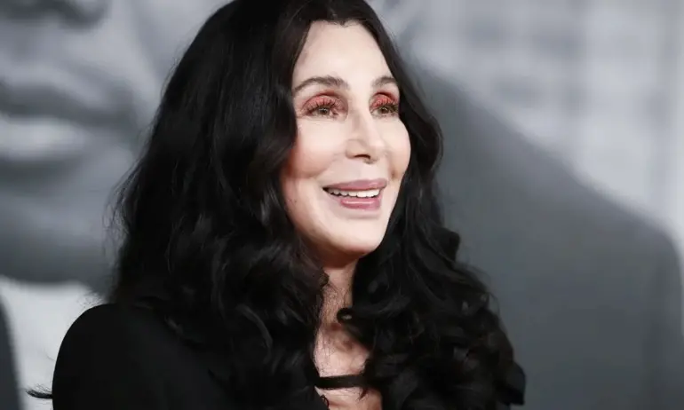 Шер: Напускам САЩ, ако Тръмп пак стане президент - Tribune.bg