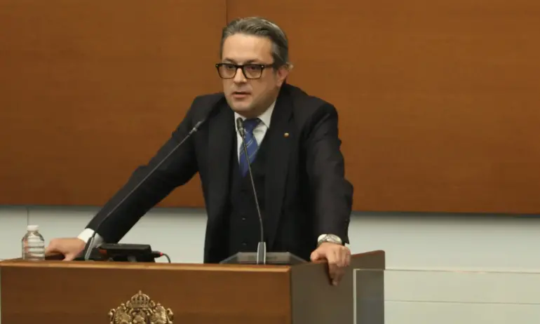 Биков: Българската политическа система вече се състои от една голяма формация и множество малки партии - Tribune.bg