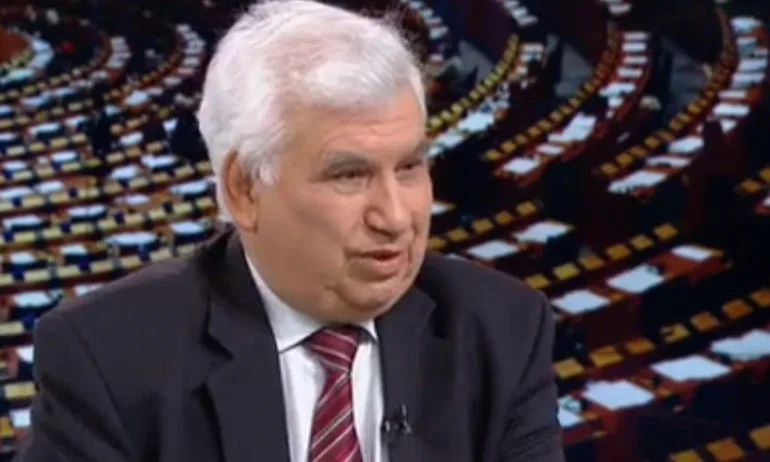 Проф. Динко Динков: Този особен политик Борис Джонсън не е в състояние да извие ръцете на ЕС - Tribune.bg
