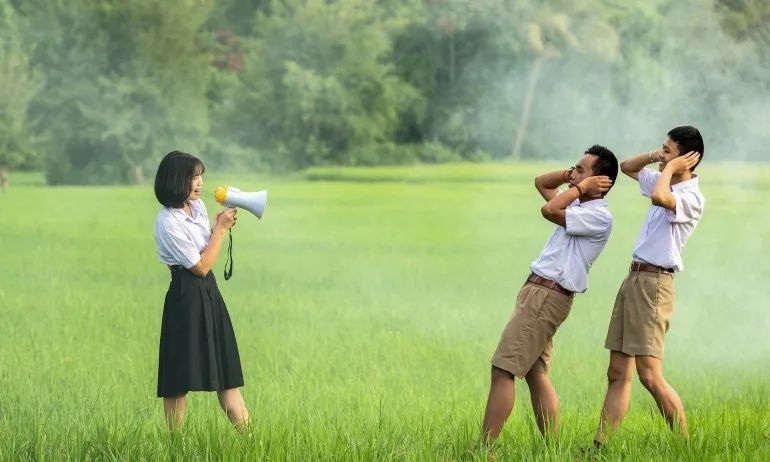 Защо за мъжете е трудно да слушат жените? - Tribune.bg