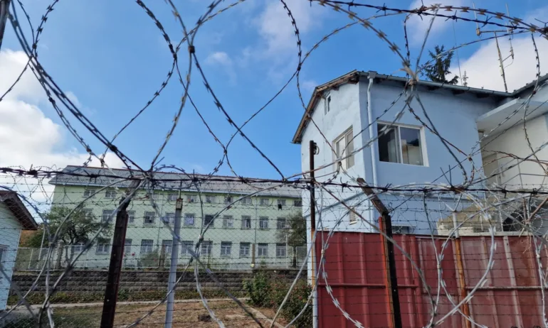 Първоначално настаняват Иванчева, Петрова и Дюлгеров в приемни отделения в затворите в Сливен и София - Tribune.bg