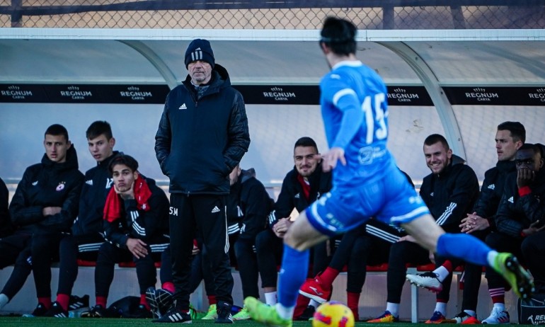 Извънредно! Фенове на Левски с мощна атака срещу Стойчо Младенов - Tribune.bg