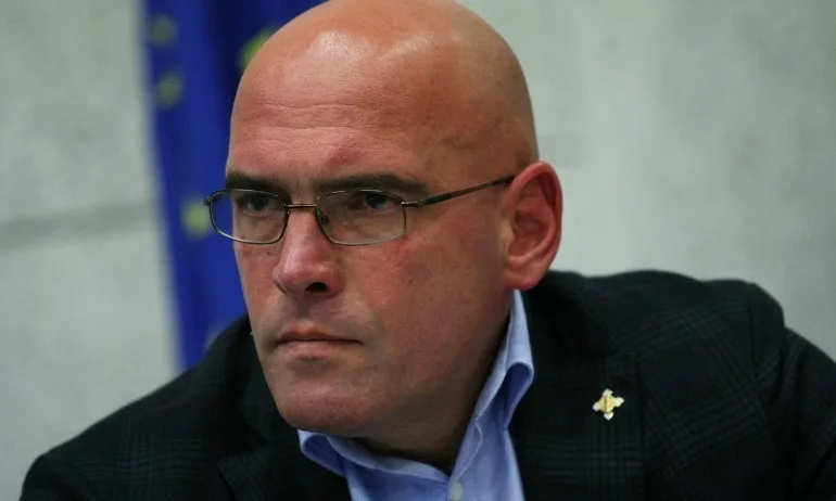 Явор Колев за акцията срещу кабелните оператори пирати: Интернетът не е спиран - Tribune.bg