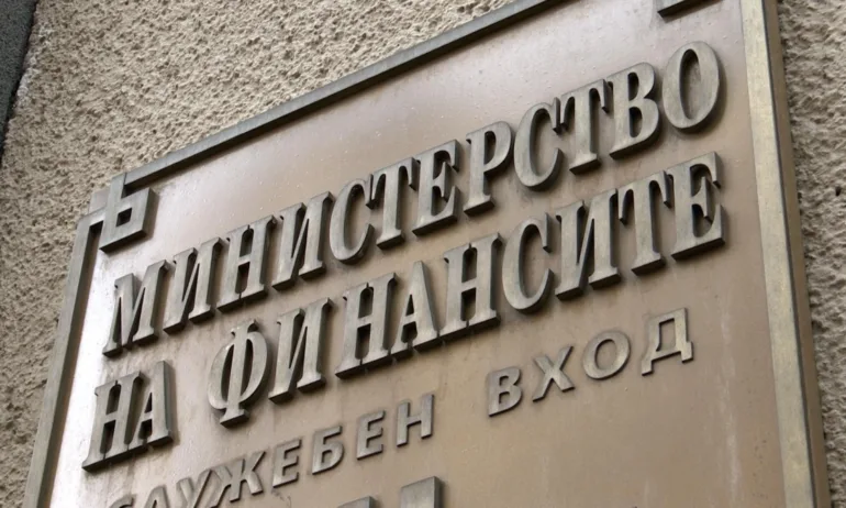 660 евро МРЗ в размер на за 2027 г. прогнозира МФ - Tribune.bg