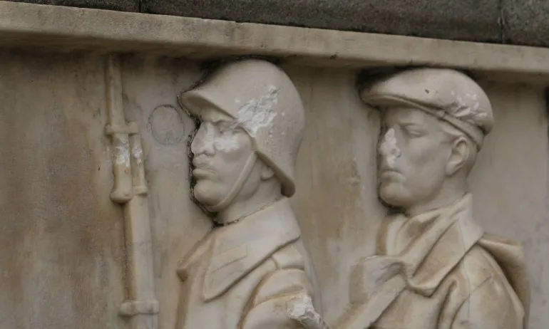 БСП-София с позиция срещу откъртените носове на съветските войници - Tribune.bg