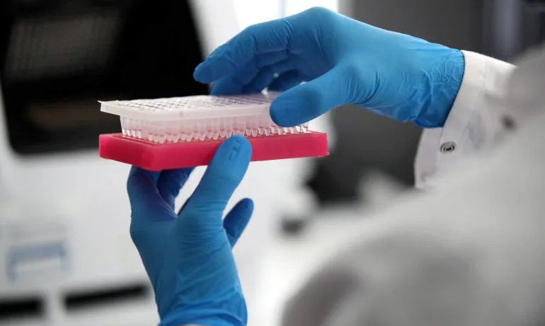 Рекорден брой заразени с COVID-19 у нас – 4851 са случаите, в болница са близо 9000 души - Tribune.bg