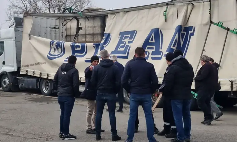 Прокуратурата разследва взрива на камион в Казанлък. Няма данни за умишлени действия - Tribune.bg