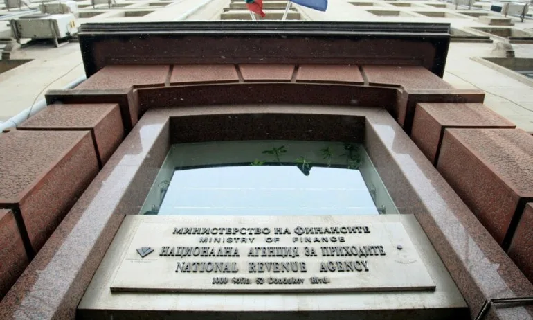 НАП тръгнаха на проверки в над 2000 фирми за нелогично високи касови наличности - Tribune.bg