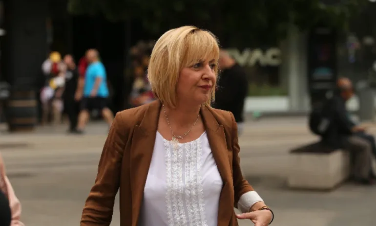 Мая Манолова дава поскъпването на зоните в София отново на съд - Tribune.bg
