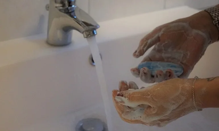 40% от световното население няма условия за миене на ръцете - Tribune.bg
