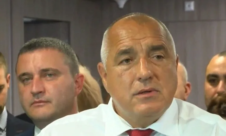 Борисов: Румен Радев ме следи с дрон - Tribune.bg