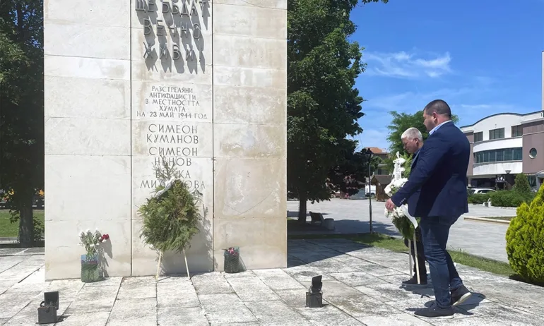 Воят на сирените оповести 149 години от саможертвата на гениалния поет, публицист и революционер Христо Ботев - Tribune.bg