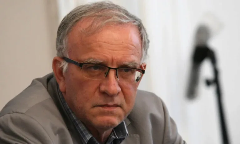 Член на ЦИК от ДБ напусна поста си след скандал - Tribune.bg
