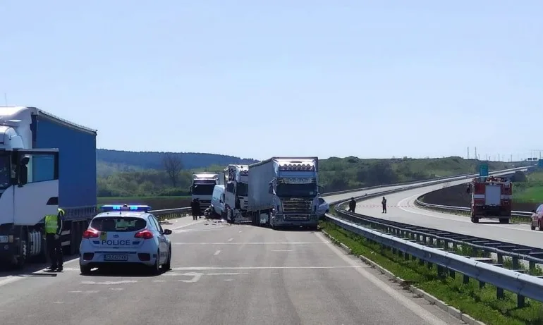 Отново верижна катастрофа на АМ Марица - Tribune.bg