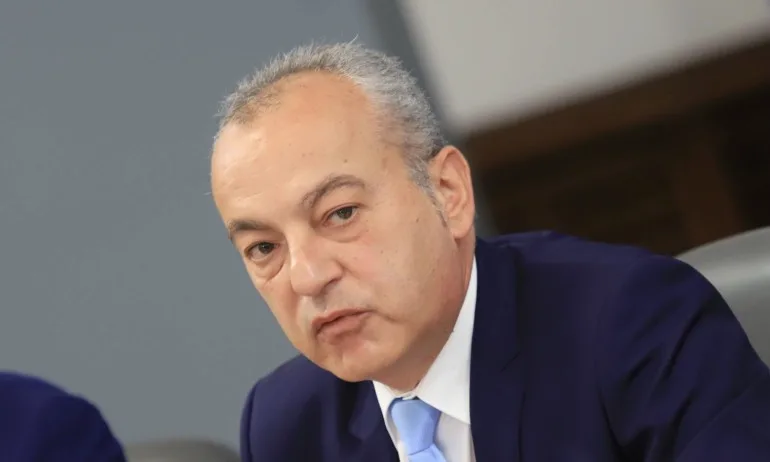 Гълъб Донев: Изплащането на 50 лева към пенсиите заради кризата трябва да продължи - Tribune.bg