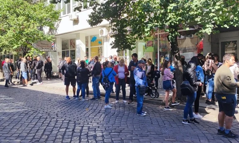 Напрежение след катастрофата в Стара Загора, протестиращи влязоха в Районната прокуратура - Tribune.bg