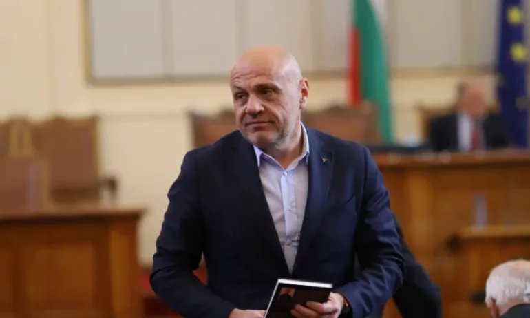 Защо Томислав Дончев е последен в София и какво друго не знаем за него - Tribune.bg