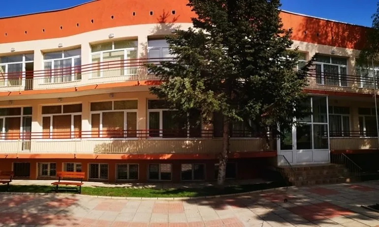 МРРБ обнови 435 училища и детския заведения, както и 13 университета в 112 български общини - Tribune.bg