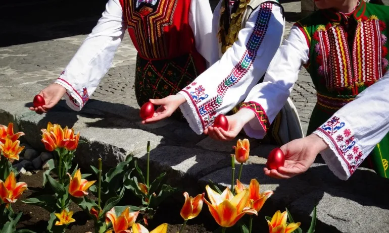 Почитаме един от големите християнски празници – Цветница - Tribune.bg
