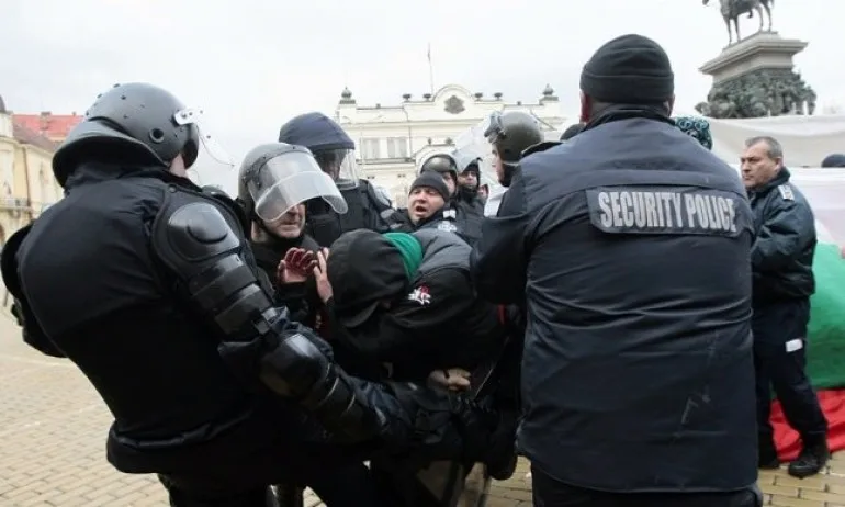 Паметта на обществото е на къса каишка - помните ли протеста 2013-2014 г.? - Tribune.bg