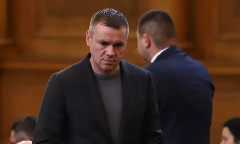 Ицо Хазарта към Даниел Митов: Направил е добър и аргументиран анализ, уважавам го - Tribune.bg