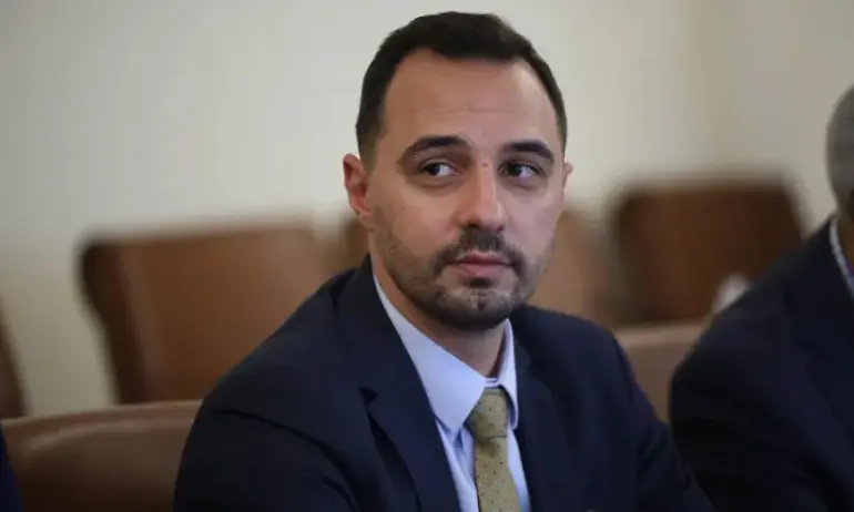 Икономическият министър: Икономика се развива добре. Синдикатите: Хората не могат да свържат двата края - Tribune.bg
